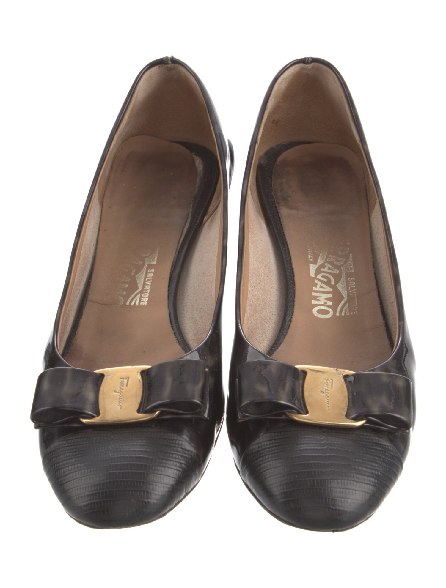 Ferragamo Vara Bow Accent Patent Leather Pumps